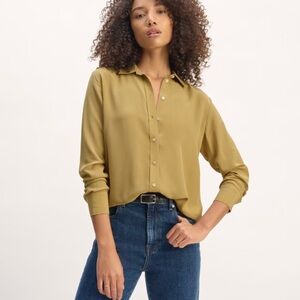 Everlane relaxed silk Button Up Shirt Butter Yellow - size 4